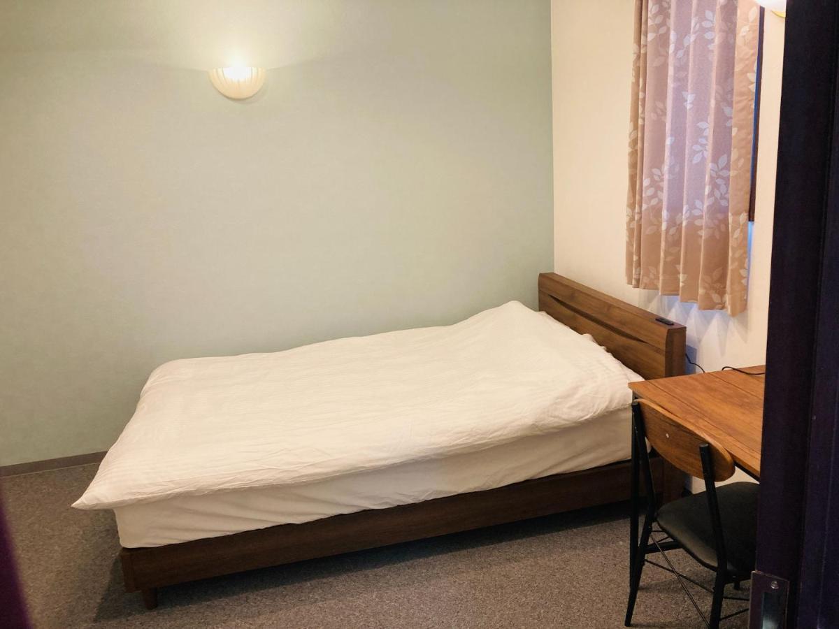 Hotel Leola - Vacation Stay 25772V Осака Экстерьер фото